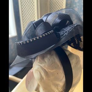 Ladies black hair fascinator